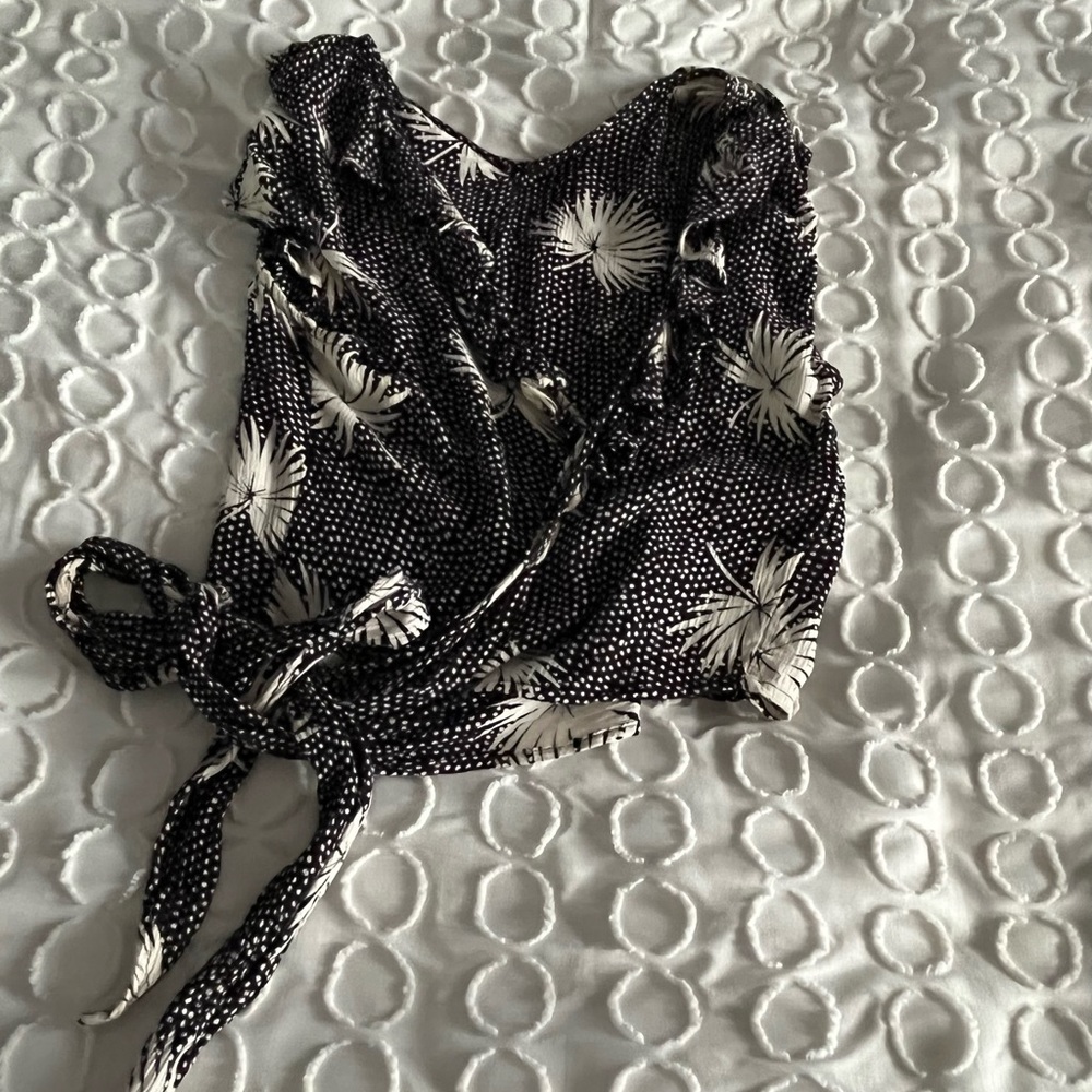 Billabong wrap top